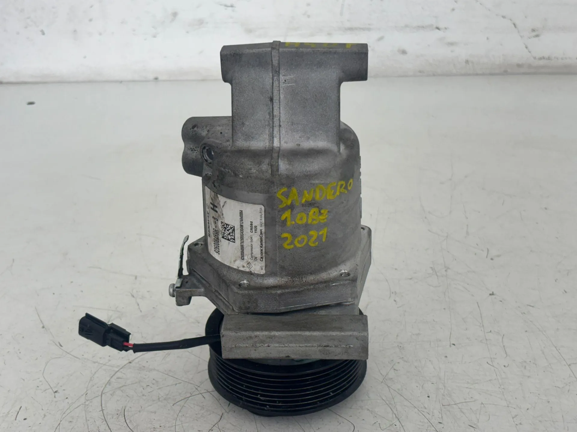 COMPRESSORE A/C con codice 926008469R-B da DACIA Sandero Serie Benzina 1000 (21>)
