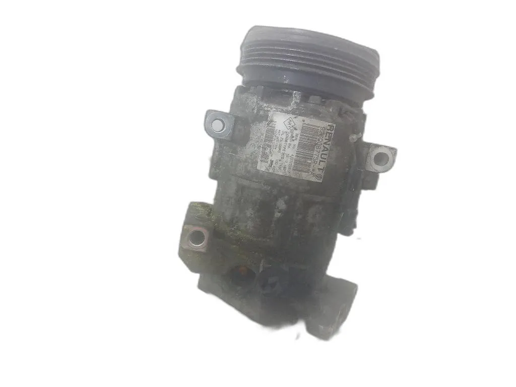 COMPRESSORE A/C con codice 926006775R da DACIA Sandero Serie II D4FF7 bifuel/gas 1149 (12>20)