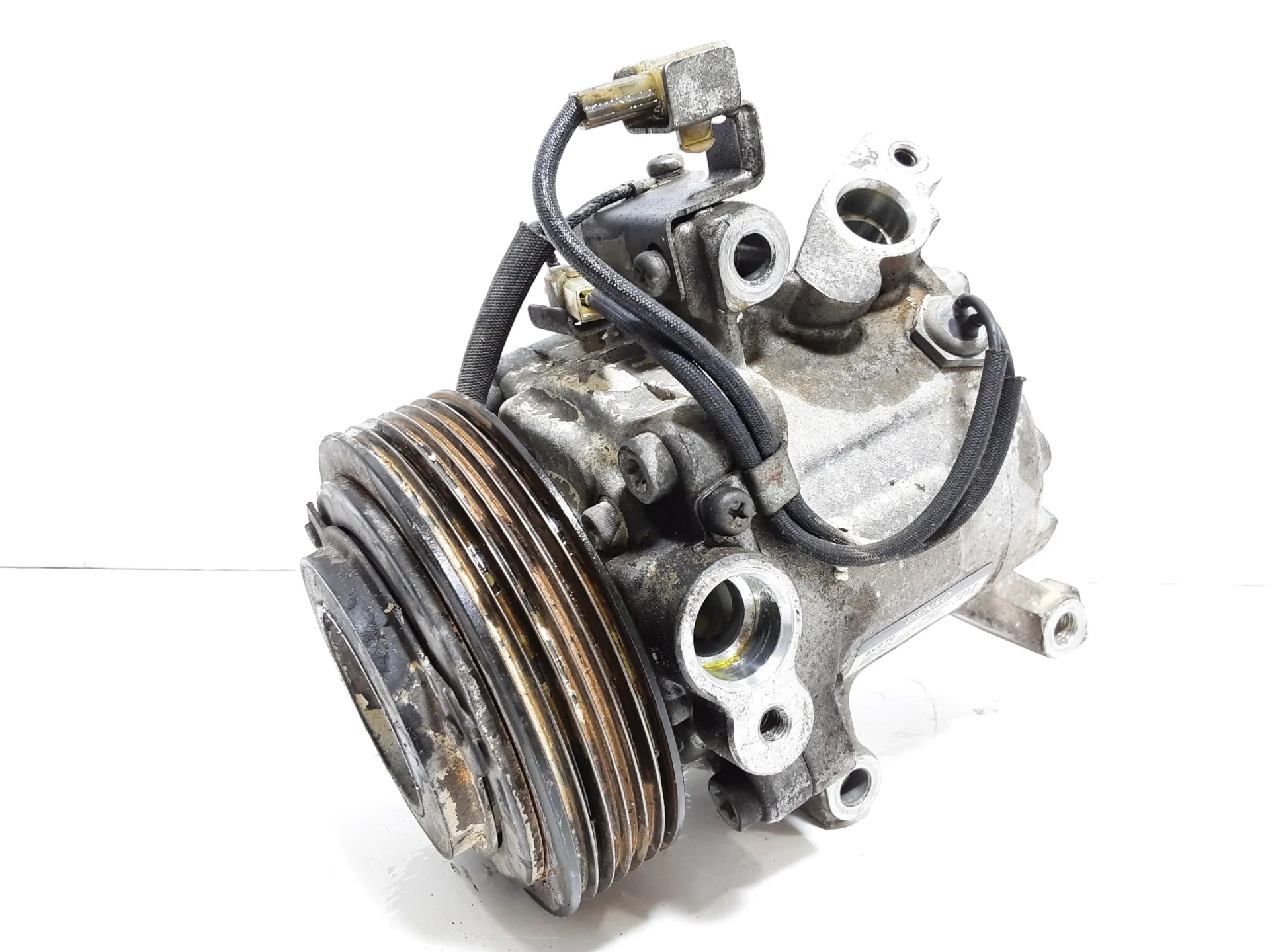 COMPRESSORE A/C con codice 4472605613 da DAIHATSU Terios 2° Serie con codice motore 3SZ/3SZ-VE-VE Benzina 1500 (06>)