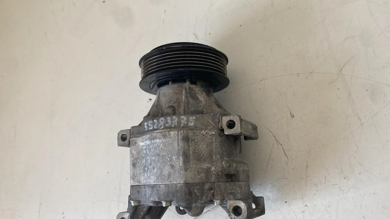 COMPRESSORE A/C con codice 52060460 da FIAT 500 X Serie con codice motore 55283775/55283775 Diesel 1300 (15>)