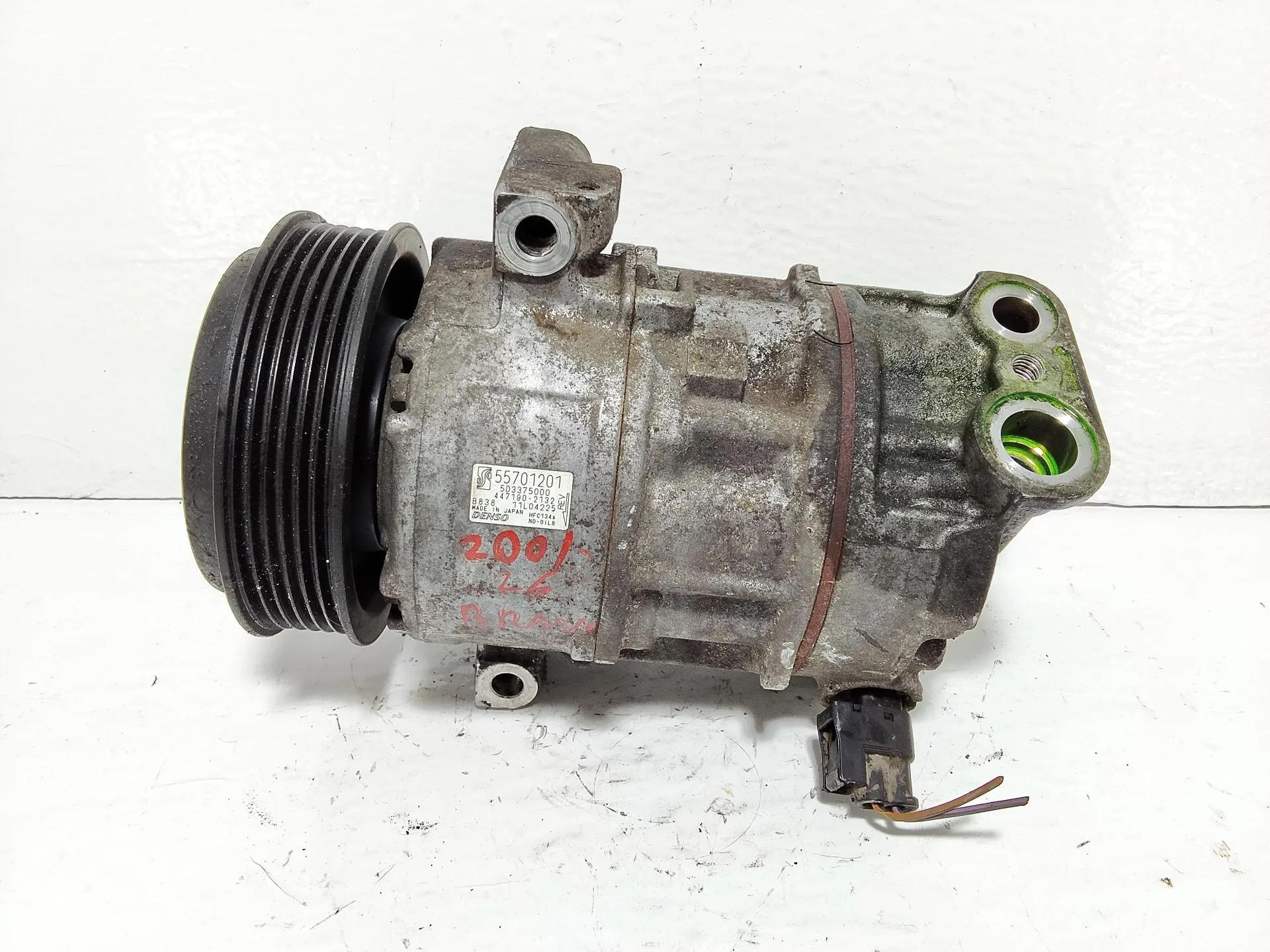 COMPRESSORE A/C con codice 55701201 da FIAT Bravo 2° Serie con codice motore 198A3000 Diesel 1600 (07>10)