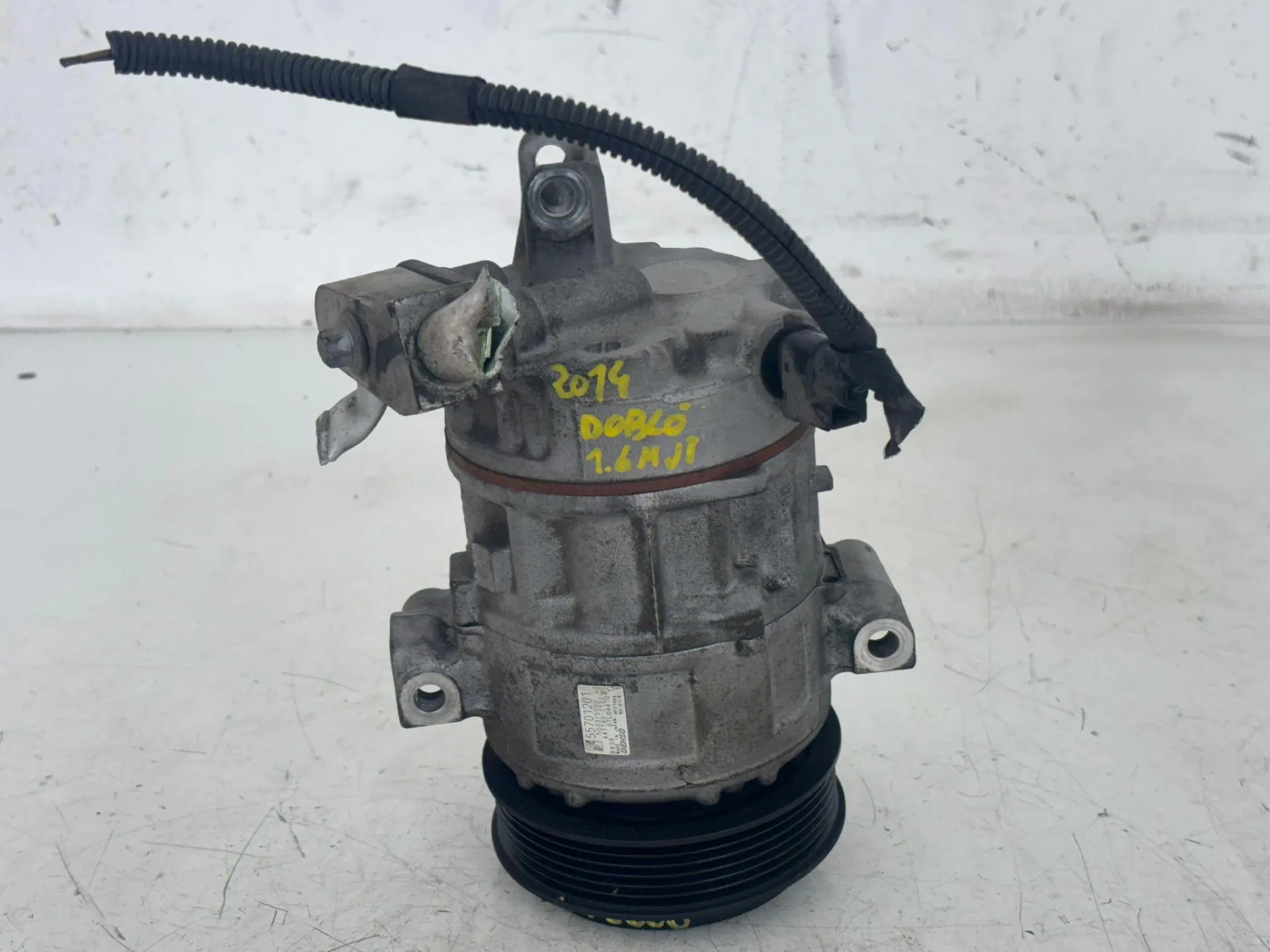 COMPRESSORE A/C con codice 55701201 da FIAT Doblo Serie Diesel 1600 (09>)