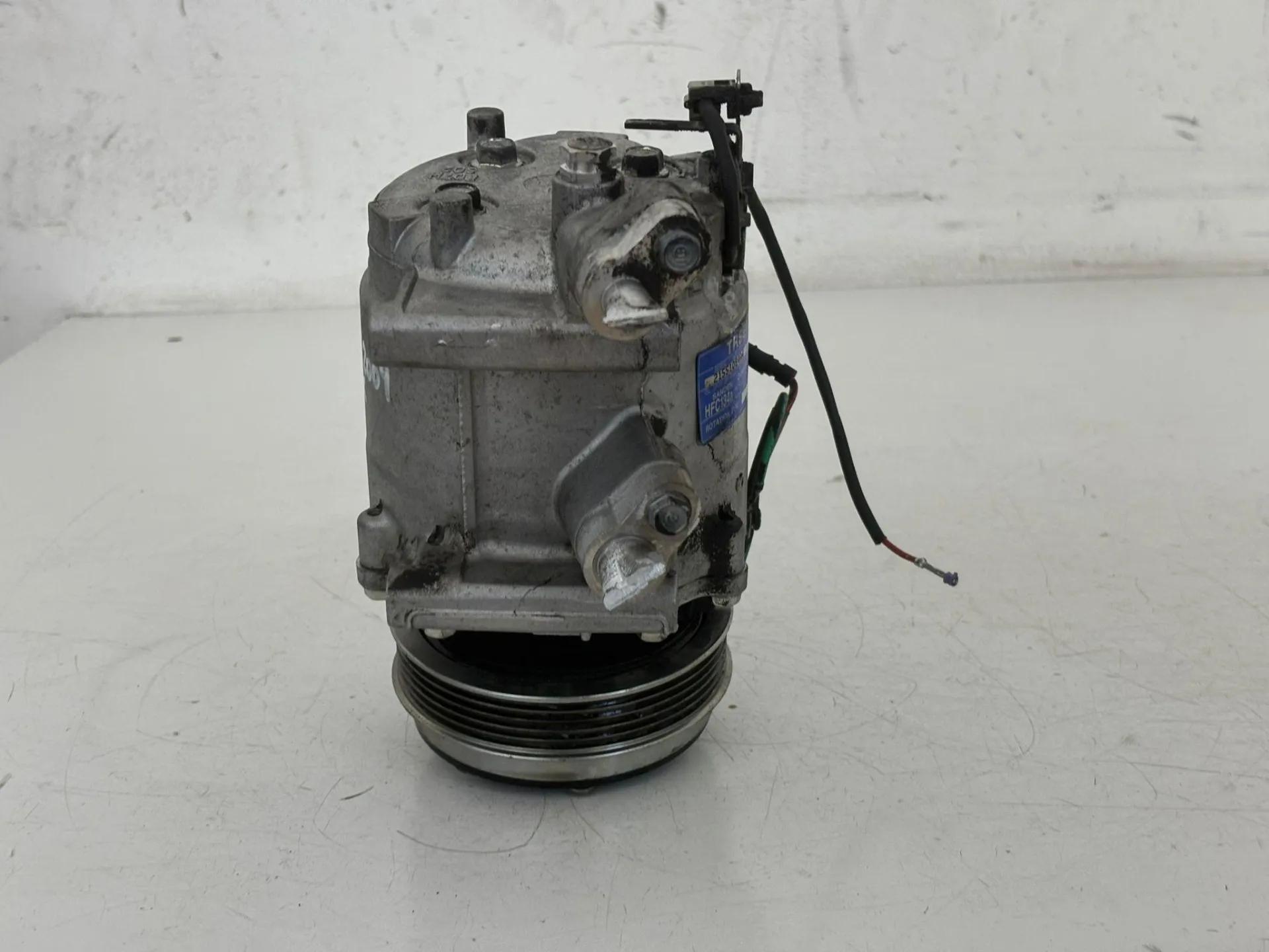 COMPRESSORE A/C con codice 21551084A4 da HONDA Civic Berlina 3P con codice motore L13Z/L13Z11 Benzina 1400 (07>12)