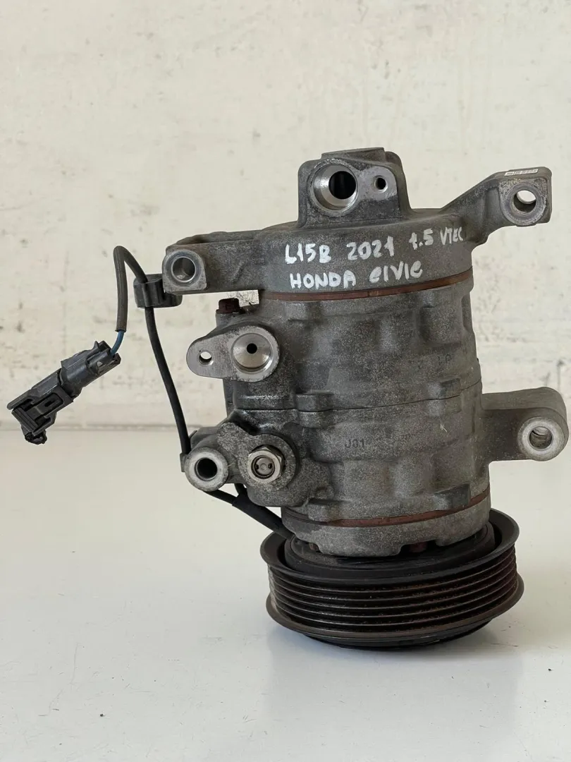COMPRESSORE A/C con codice XI447280-2590 da HONDA Civic Berlina 5P Benzina 1500 (11>)
