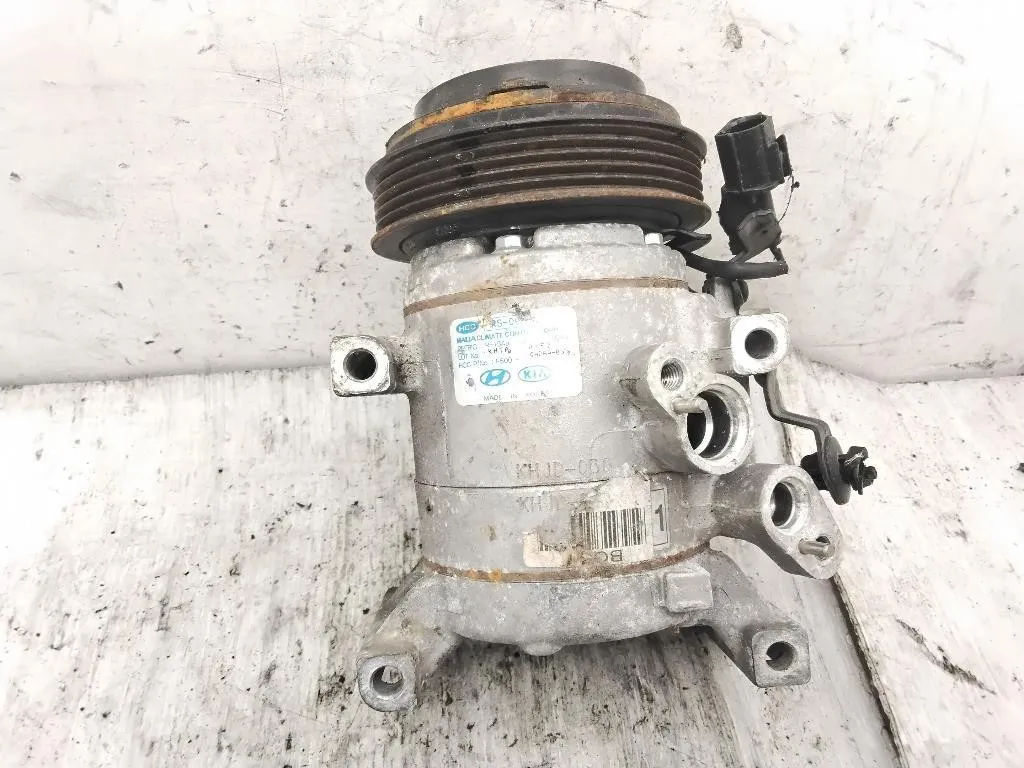 COMPRESSORE A/C con codice F500-QADAA-03 da HYUNDAI i10 2° Serie G3LA benzina 998 (11>)