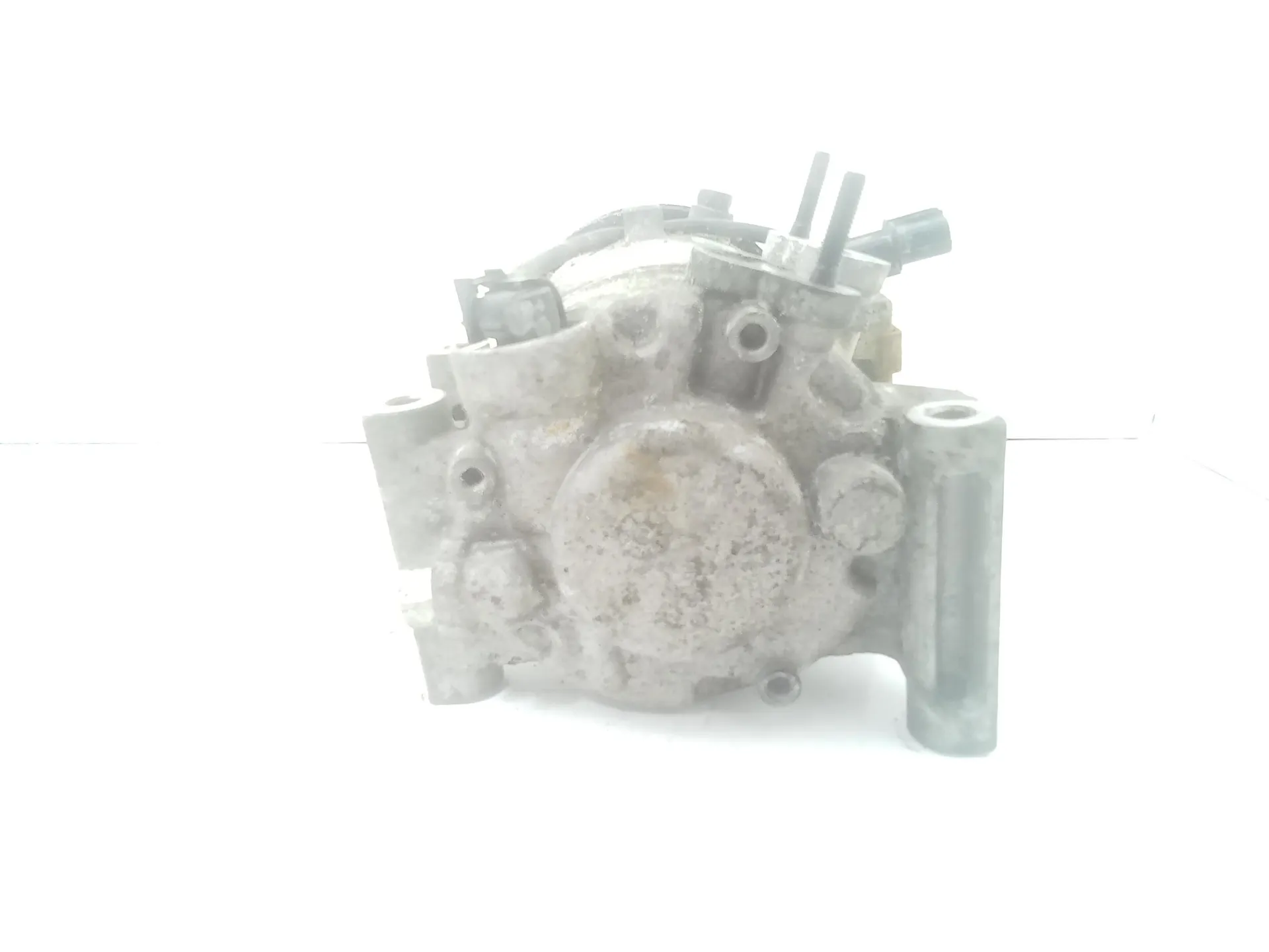 COMPRESSORE A/C con codice F500-dx9fa10 da HYUNDAI iX35 1° Serie Diesel 1700 (10>)