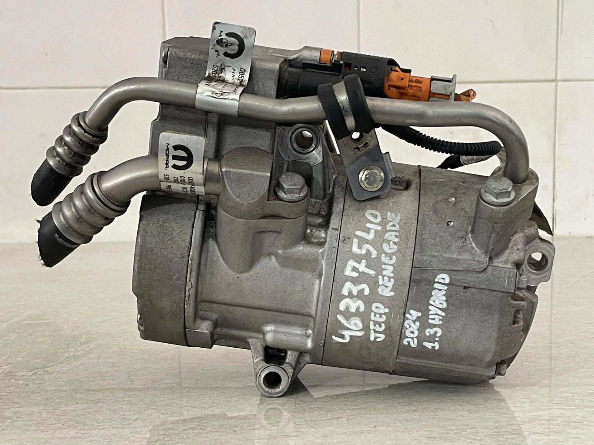 COMPRESSORE A/C con codice CA600G5WA da JEEP Renegade Serie Hybrid 1300 (18>)