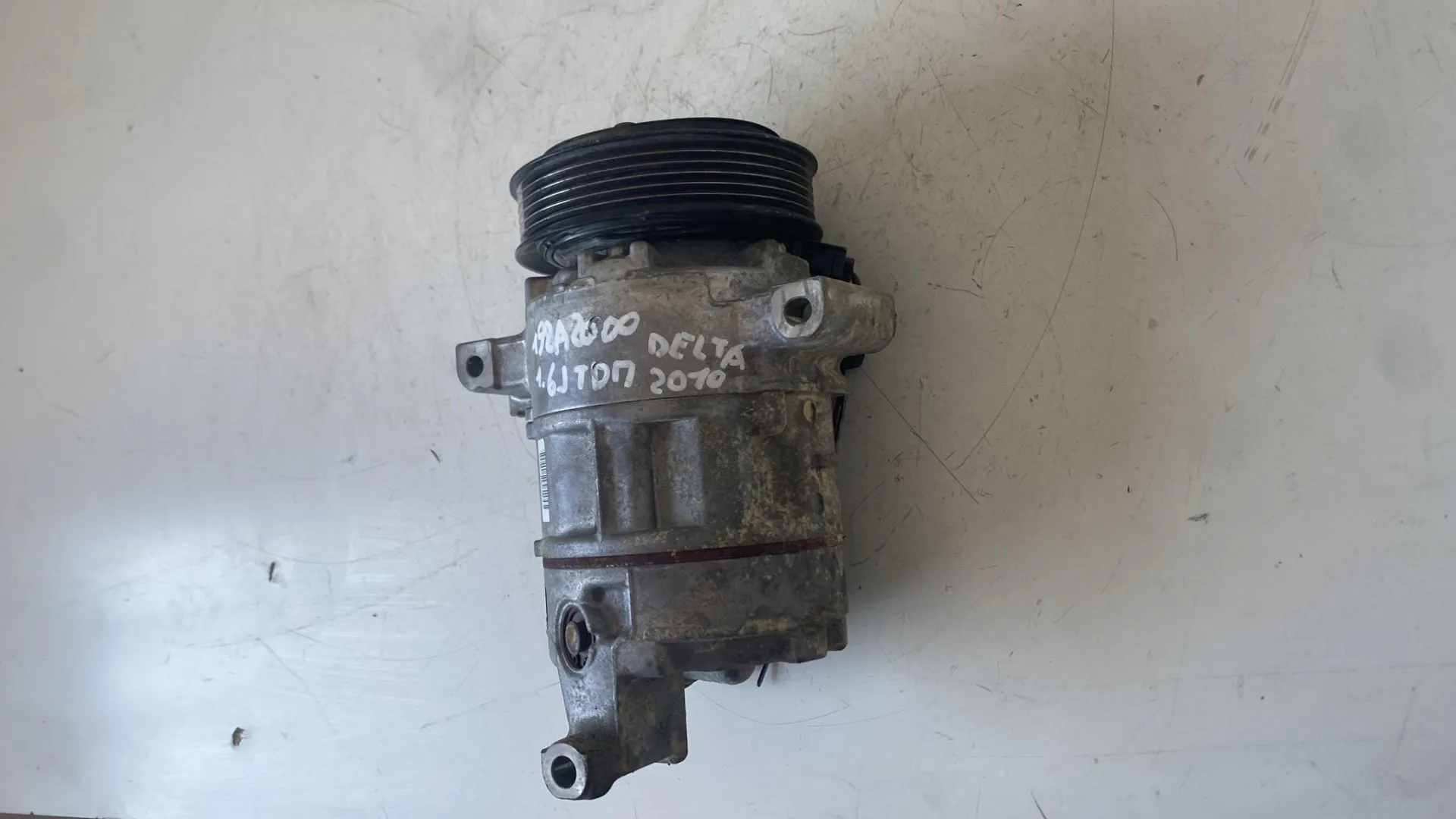 COMPRESSORE A/C con codice 447260-3020 da LANCIA Delta 3° Serie con codice motore 198A2000/198A2000 Diesel 1600 (08>11)
