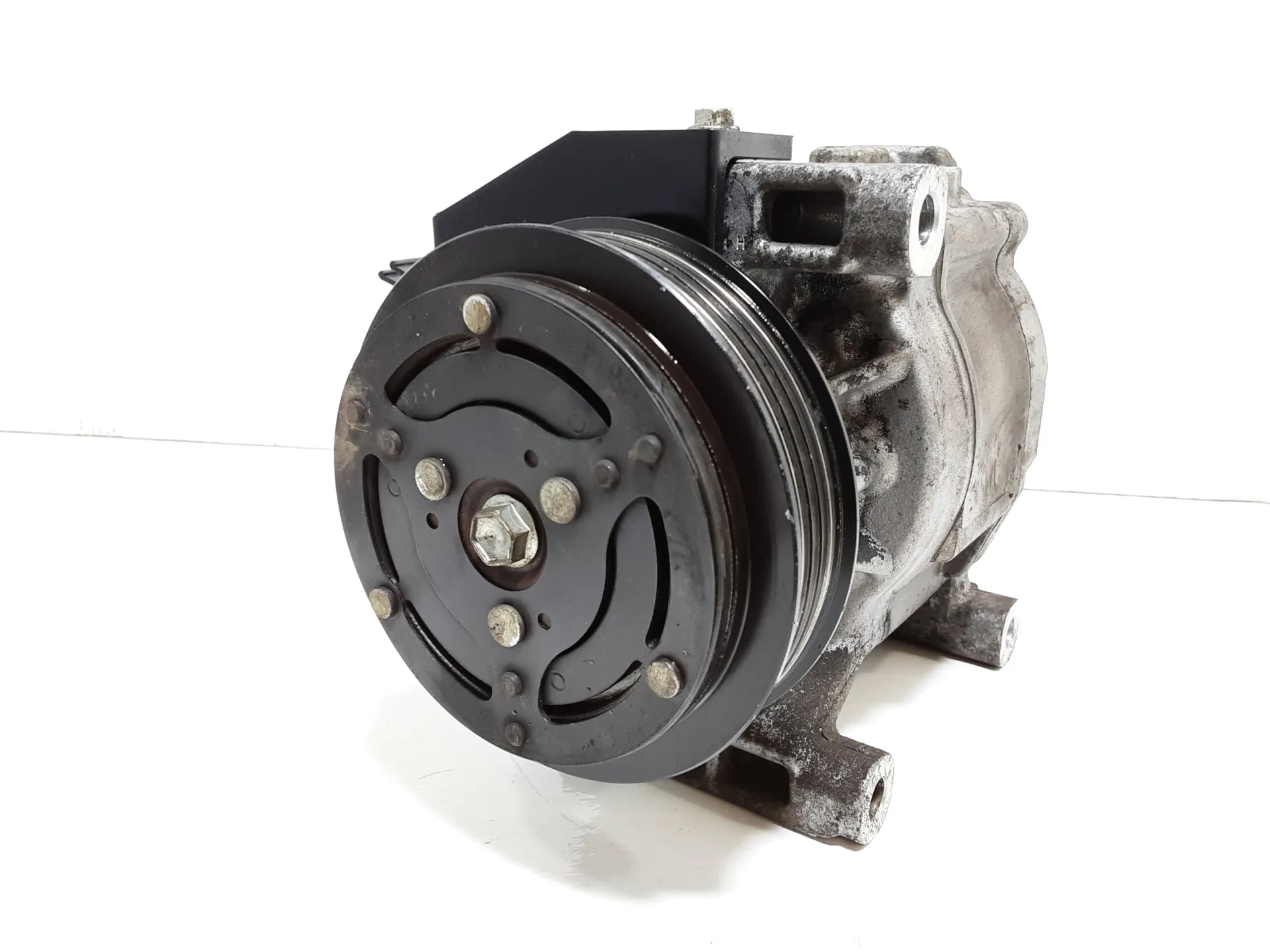 COMPRESSORE A/C con codice 000517473180 da LANCIA Ypsilon 4° Serie 312 A2.000 Bifuel/Metano 900 (11>)