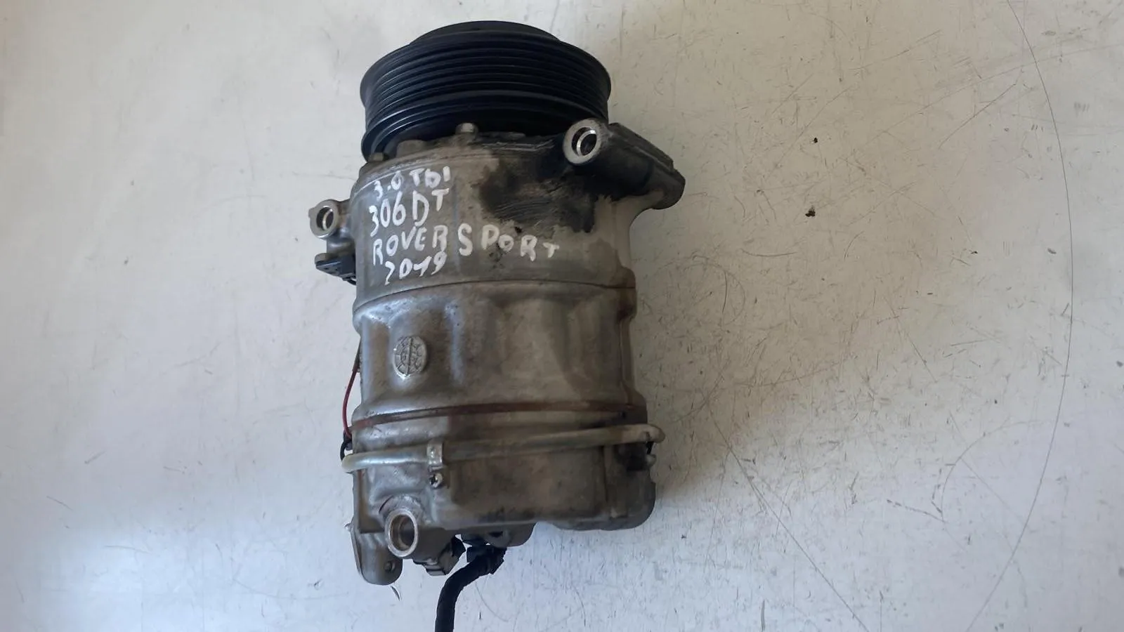 COMPRESSORE A/C con codice 097186096B4 da LAND ROVER Range Rover SPORT con codice motore 306DT/306DT Diesel 3000 (13>)