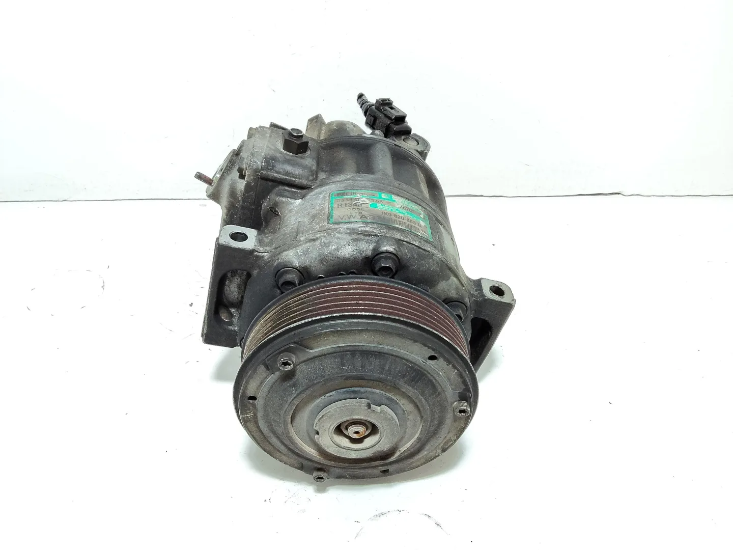 COMPRESSORE A/C con codice 1K0820803Q da AUDI A3 Serie (8P1) con codice motore BKD Diesel 2000 (03>05)
