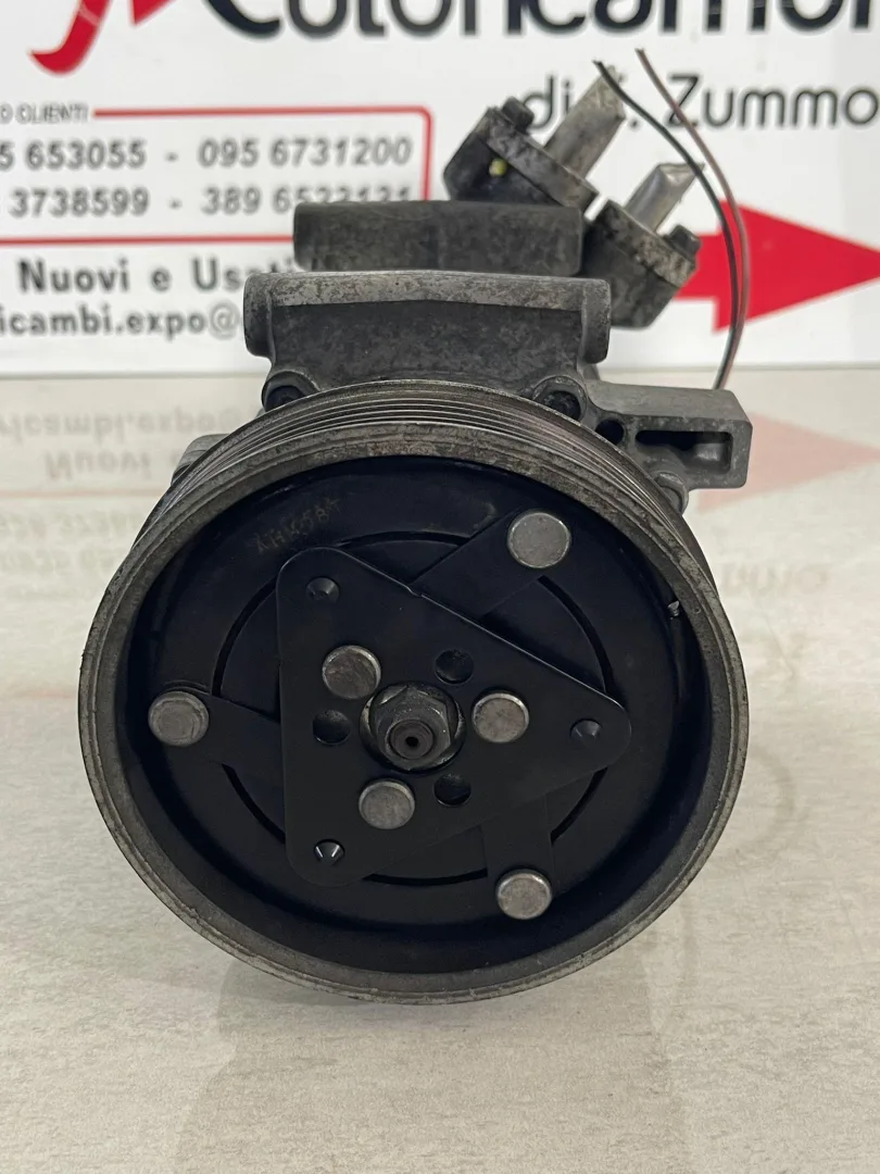 COMPRESSORE A/C con codice 8200953359 da 926000217R RENAULT Clio Serie con codice motore K9K 677 Diesel 1500