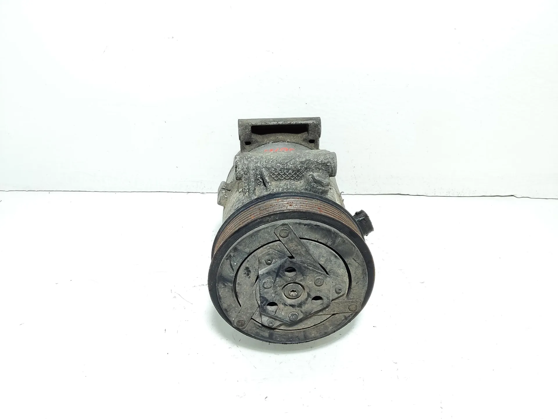 COMPRESSORE A/C con codice 8200678499 da NISSAN Qashqai 1° Serie con codice motore K9K Diesel 1500 (06>09)