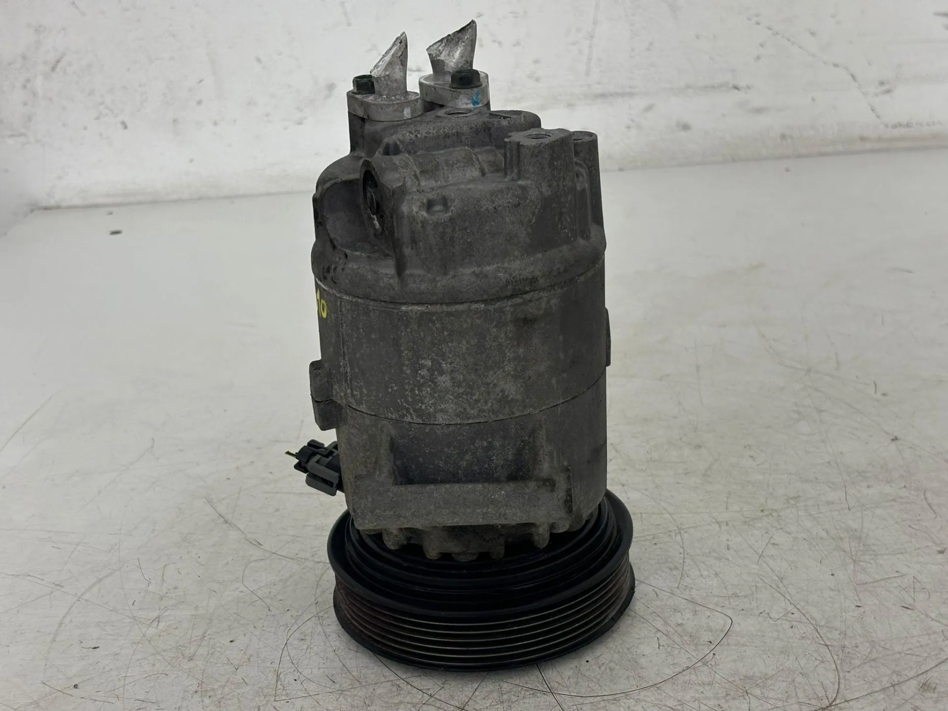 COMPRESSORE A/C con codice 8200600110 da NISSAN Qashqai 2° Serie Diesel 1500 (10>13)