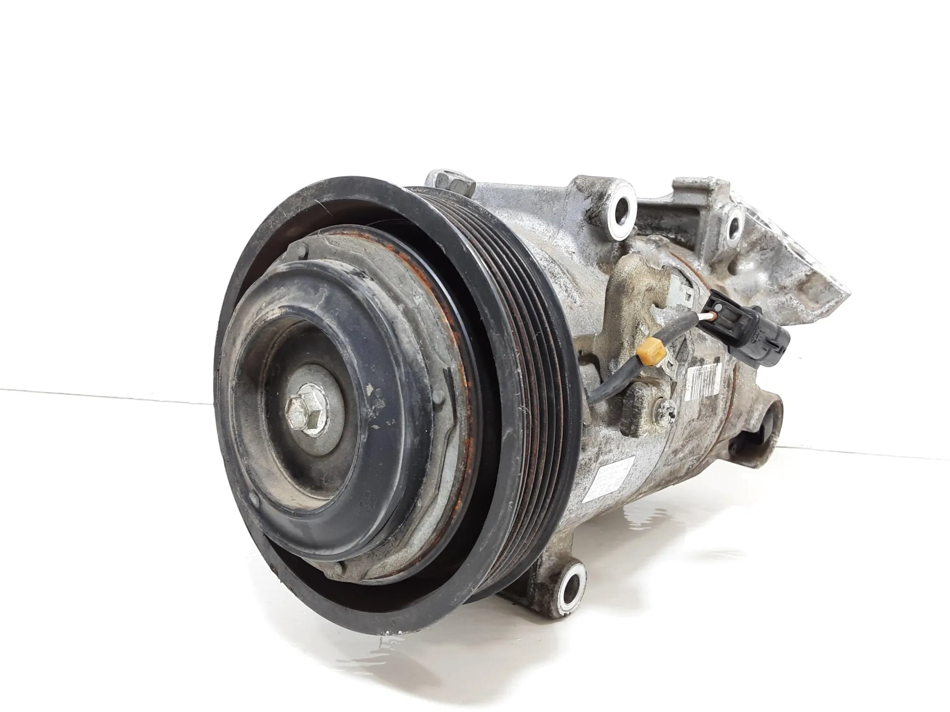 COMPRESSORE A/C con codice 926004EA0A da NISSAN Qashqai Serie con codice motore K9K/K9K 636, K9K 646 636, con codice motore K9K/K9K 636, K9K 646 646 Diesel 1500 (14>)