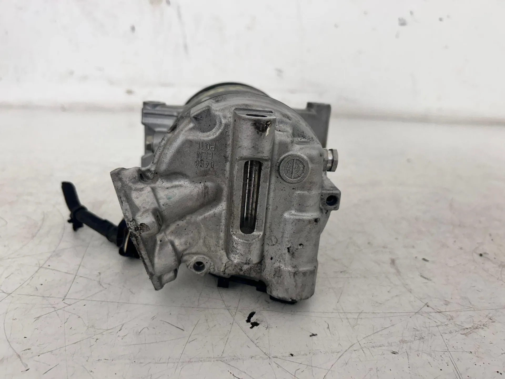 COMPRESSORE A/C con codice 926006UB0A da NISSAN Qashqai Serie (J12) Benzina 1300 (21>)
