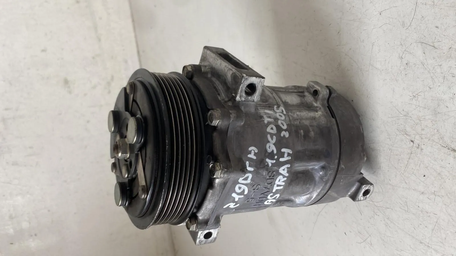 COMPRESSORE A/C con codice 0171803644 da OPEL Astra H Berlina con codice motore Z19DTH/Z19DTH Diesel 1900 (04>07)