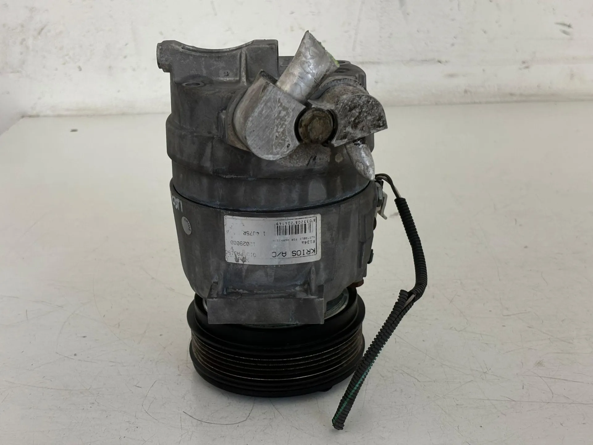 COMPRESSORE A/C con codice 12029080 da OPEL Astra H Berlina 2° serie con codice motore Z19DTH/Z19DTH Diesel 1900 (07>)