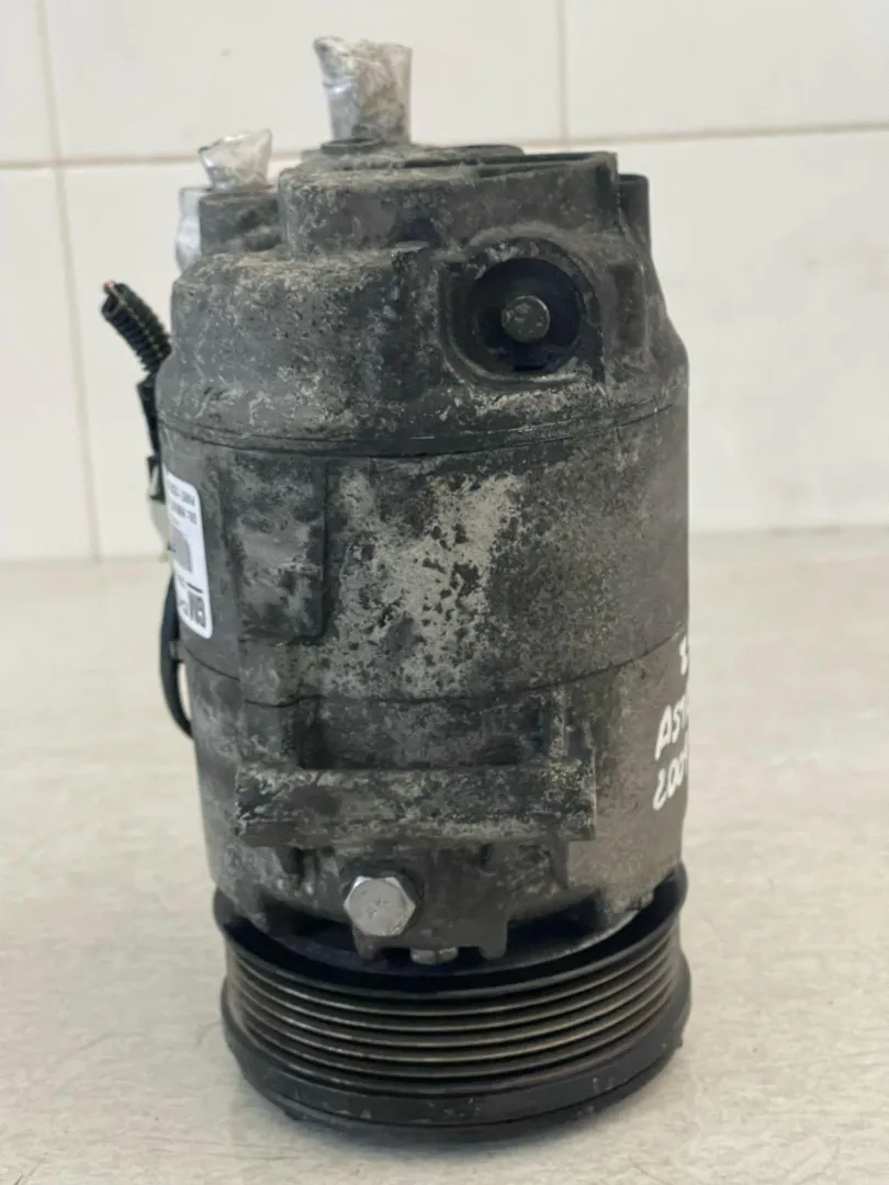 COMPRESSORE A/C con codice 401351739 da OPEL Astra H Berlina 2° serie Diesel 1700 (07>)