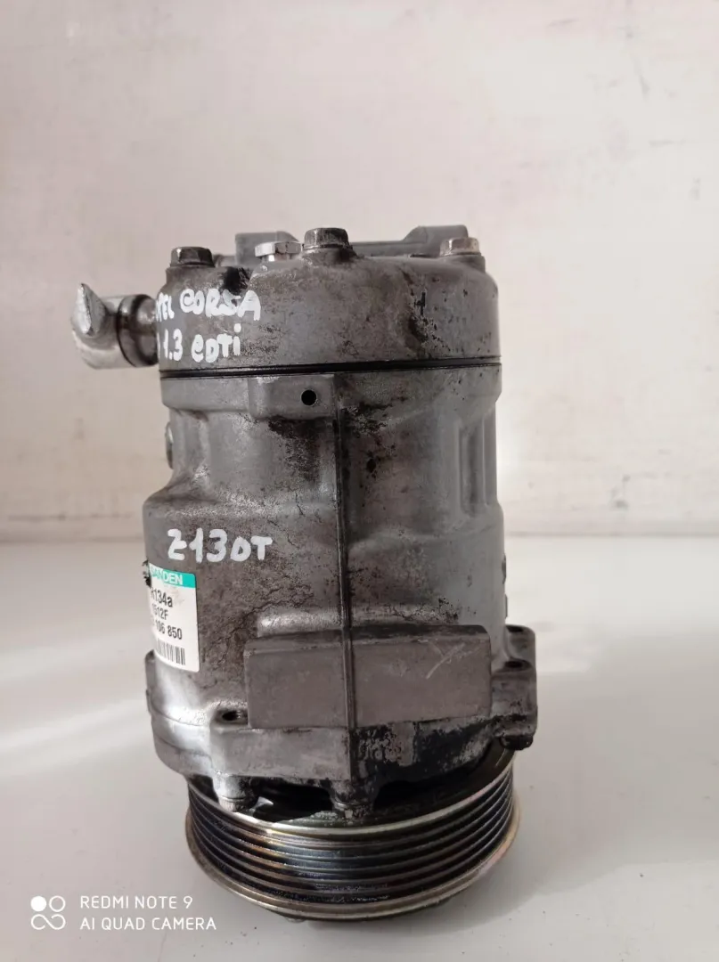 COMPRESSORE A/C con codice 13106850 da OPEL Corsa D 3P 1° Serie Diesel 1300 (06>)