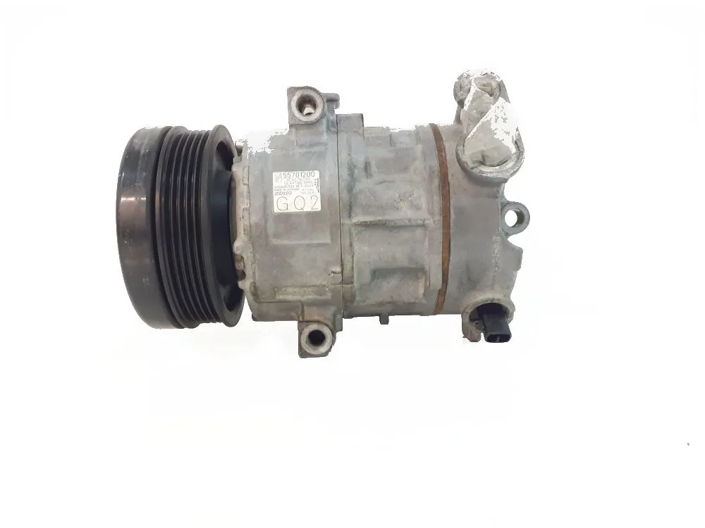 COMPRESSORE A/C con codice 55701200 da OPEL Corsa D 5P 1° Serie Z12XEP Benzina 1200 (06>)