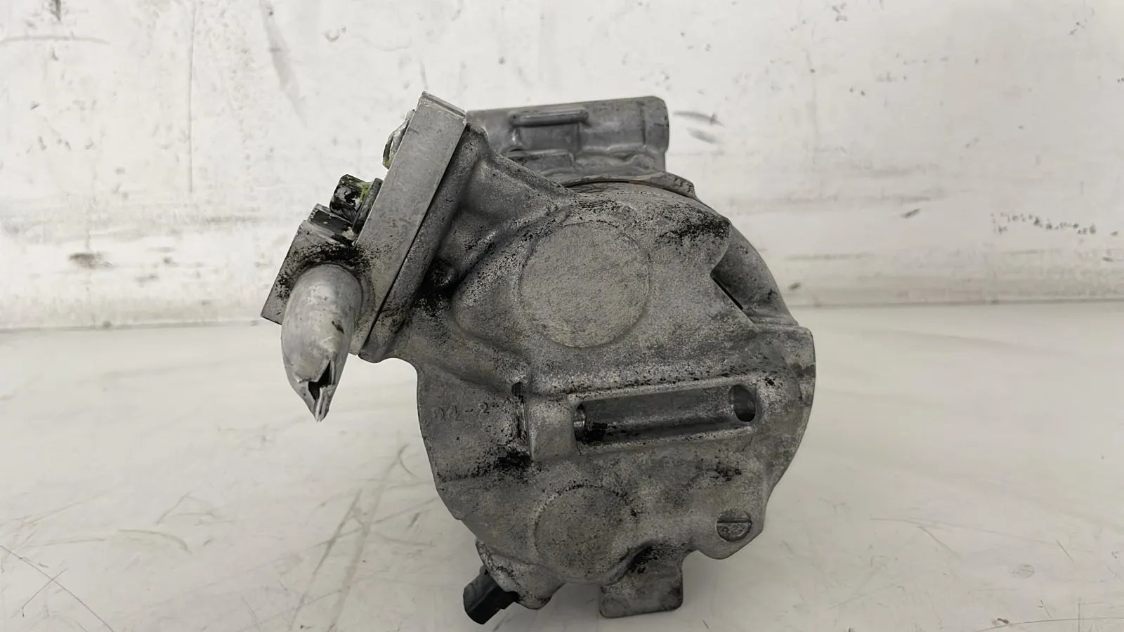 COMPRESSORE A/C con codice 55703721 da OPEL Corsa D 5P 1° Serie Diesel 1300 (06>)