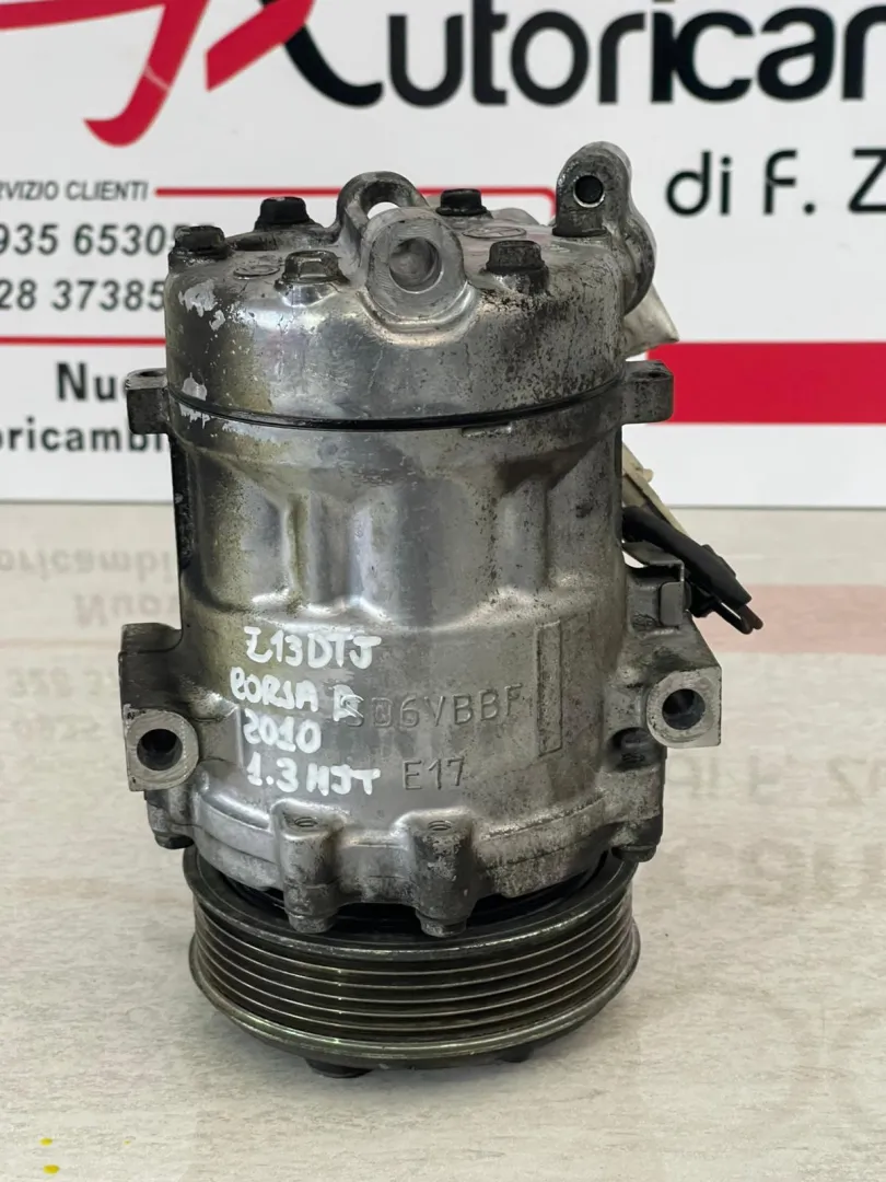 COMPRESSORE A/C con codice 131975538 da OPEL Corsa D 5P 1° Serie Diesel 1300 (06>)