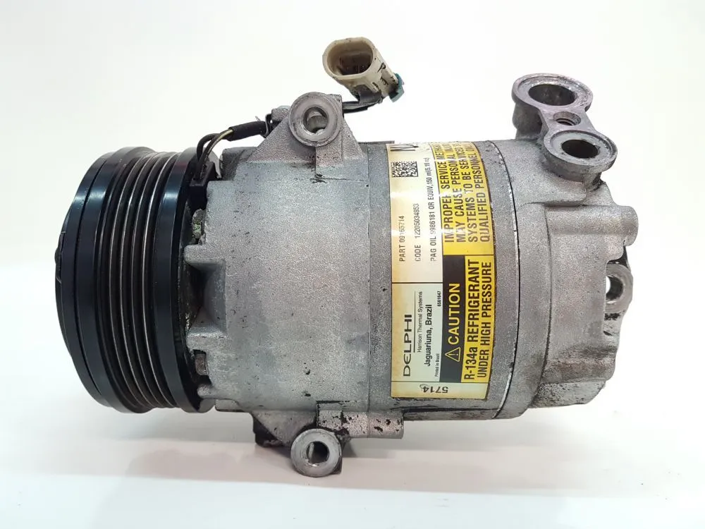 COMPRESSORE A/C con codice 09165714 da OPEL Meriva 2° Serie 1400 Benzina 66 (2006)