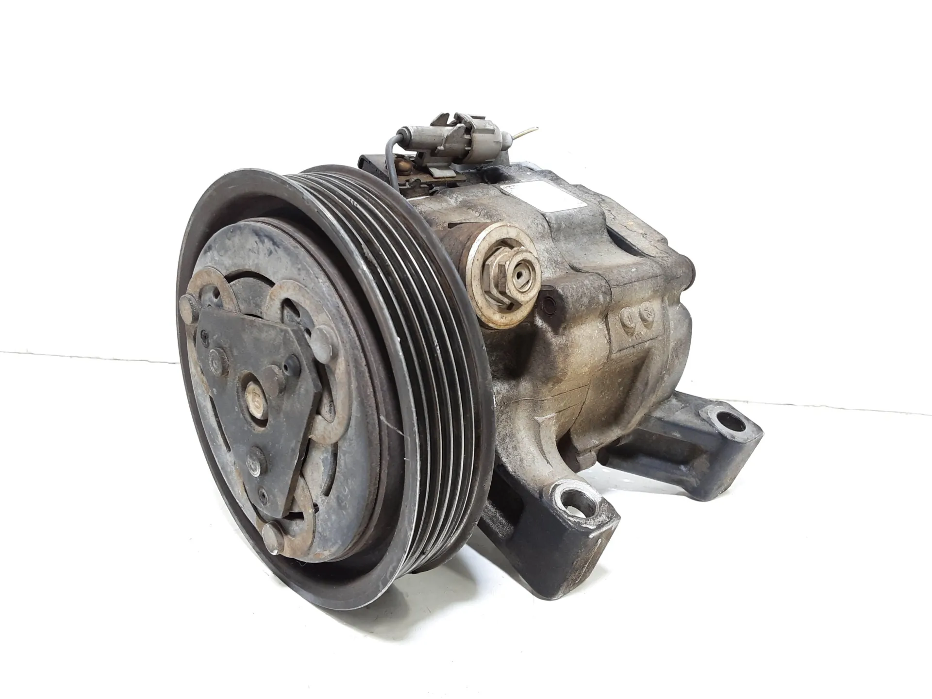 COMPRESSORE A/C con codice 883100H020 da PEUGEOT 107 1° Serie Diesel 1398 (05>)