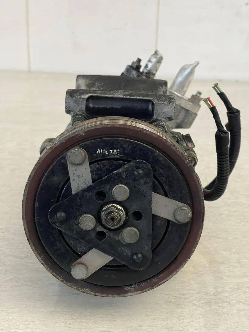 COMPRESSORE A/C con codice 9659875780 da PEUGEOT 307 Berlina 2° Serie Diesel 1600 (05>)