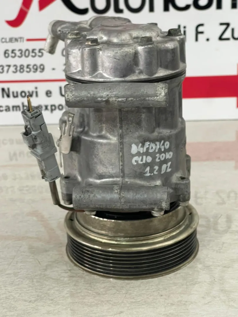 COMPRESSORE A/C con codice 8200819568 da RENAULT Clio Serie Benzina 1200 (08>15)