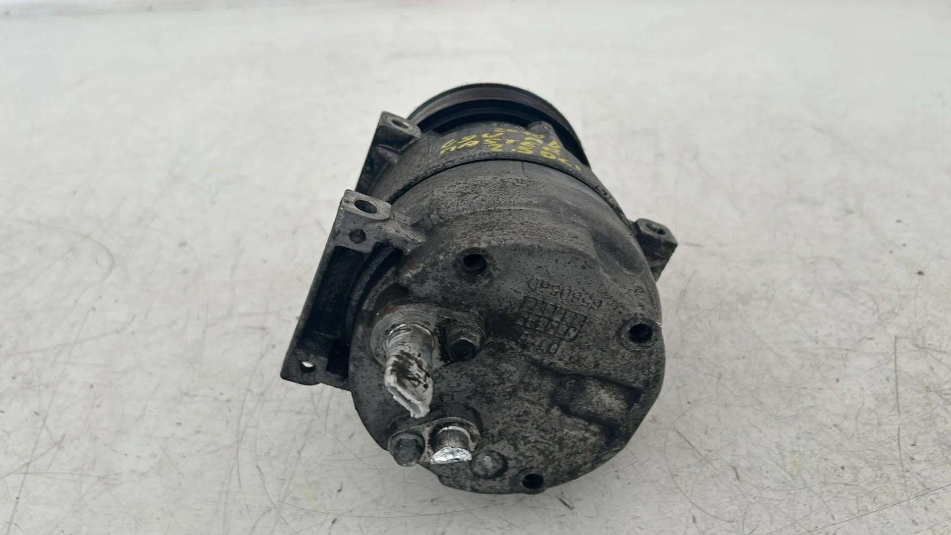 COMPRESSORE A/C con codice 8200763772 da RENAULT Master 4° Serie Diesel 2500 (10>)