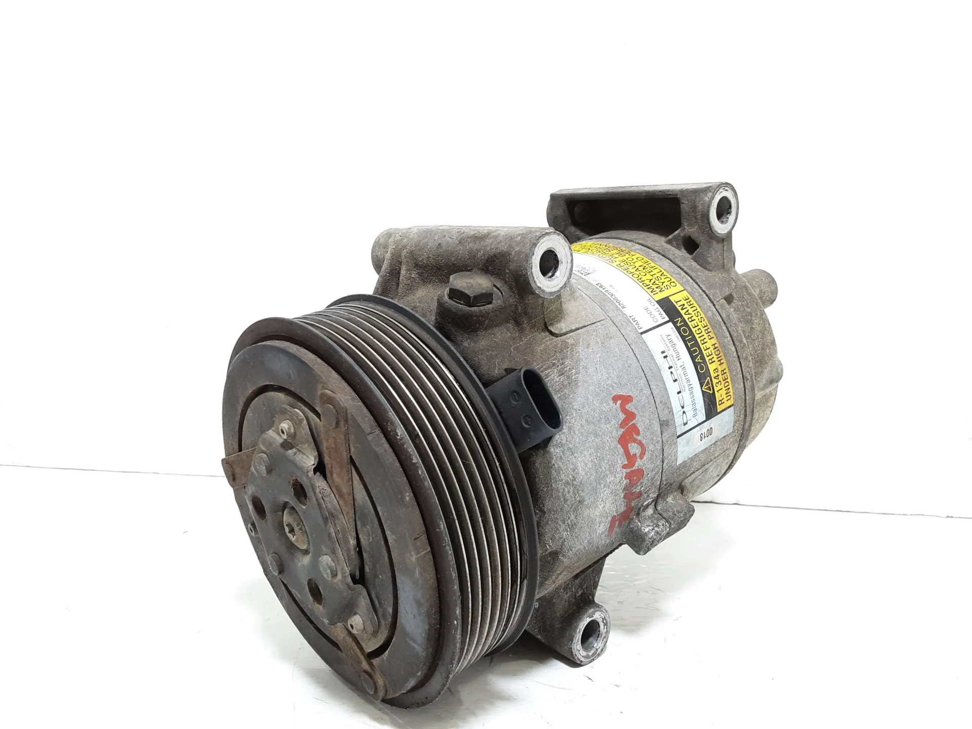 COMPRESSORE A/C con codice 8200309193 da RENAULT Megane Cabrio F9Q Diesel 1870 (02>10)