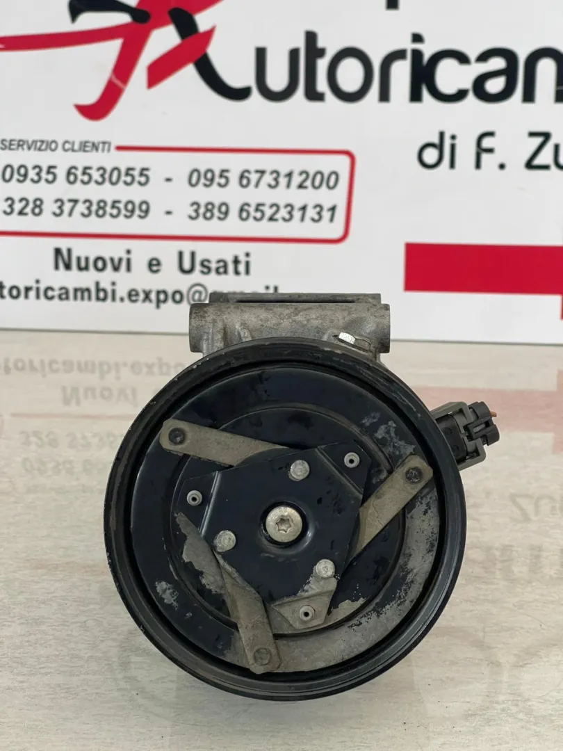 COMPRESSORE A/C con codice 8200600110 da RENAULT Megane III Diesel 1500 (08>16)