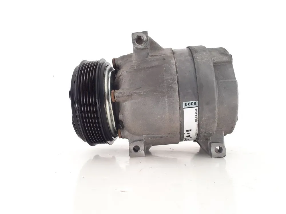 COMPRESSORE A/C con codice 7700105765 da RENAULT Scenic Serie (99>03) 1900 Diesel 75 (2000)