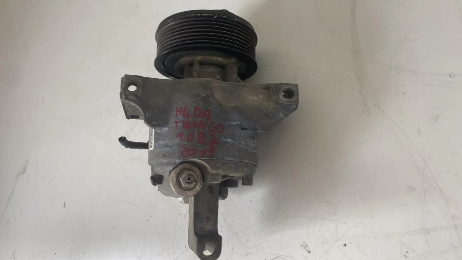 COMPRESSORE A/C con codice A4538307000 da RENAULT Twingo III serie con codice motore H4DA/H4DA Benzina 1000 (14>)