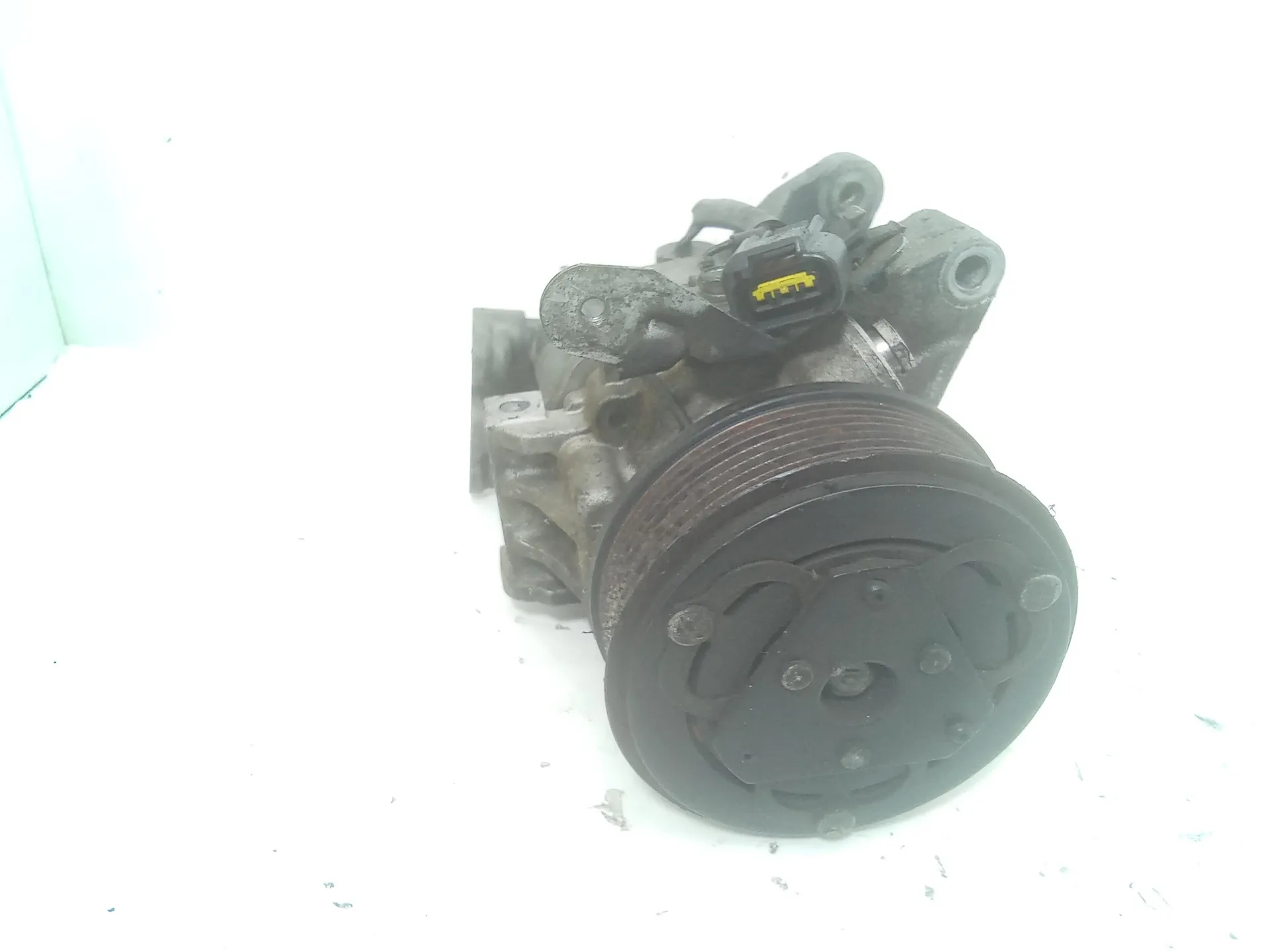 COMPRESSORE A/C con codice 73111sc000 da SUBARU Forester 3° Serie Ee20 Diesel 2000 (08>)