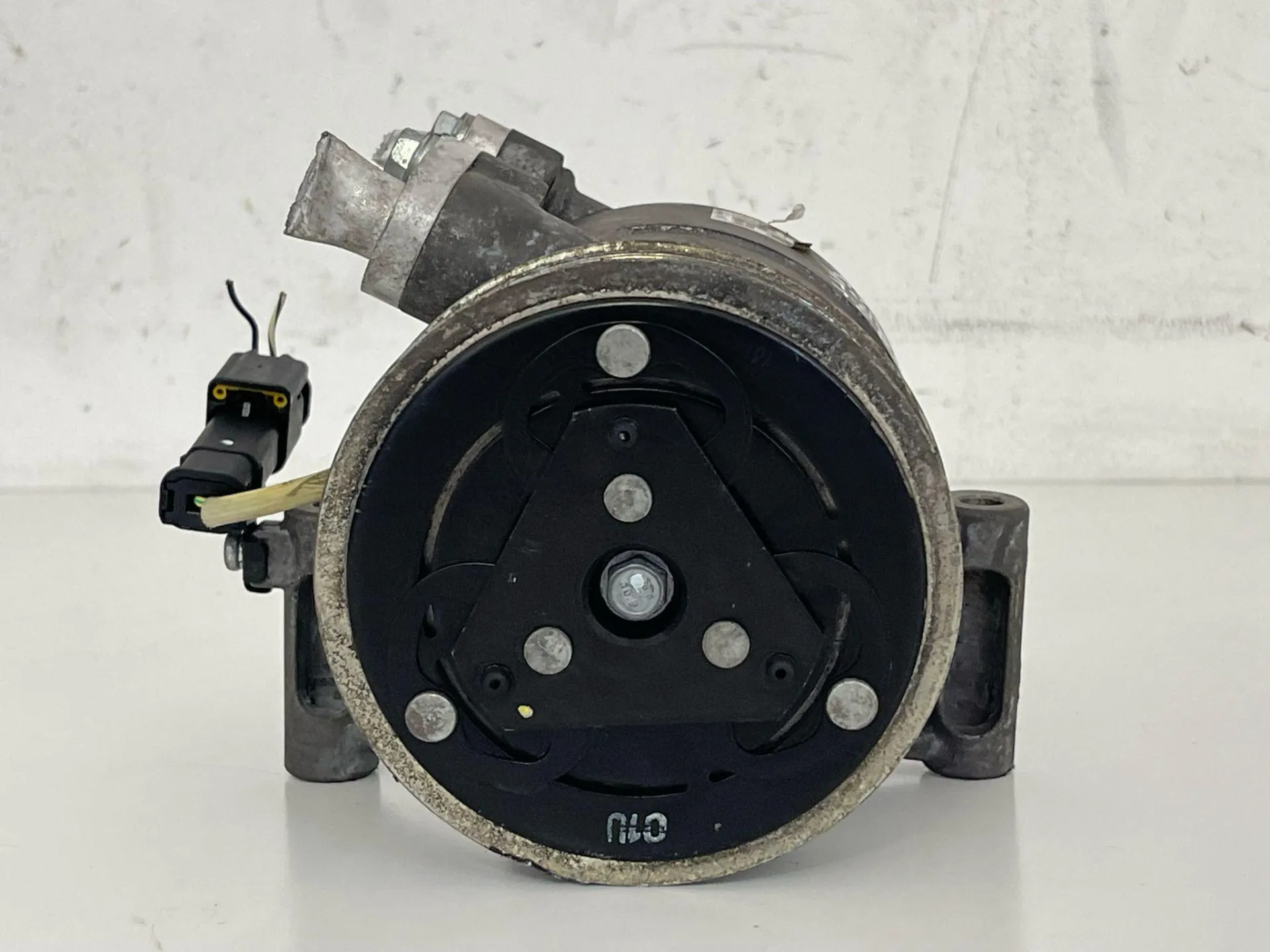 COMPRESSORE A/C con codice 88310-YV010-D da TOYOTA Aygo 3° Serie con codice motore 1KR/1KR Benzina 1000 (15>)