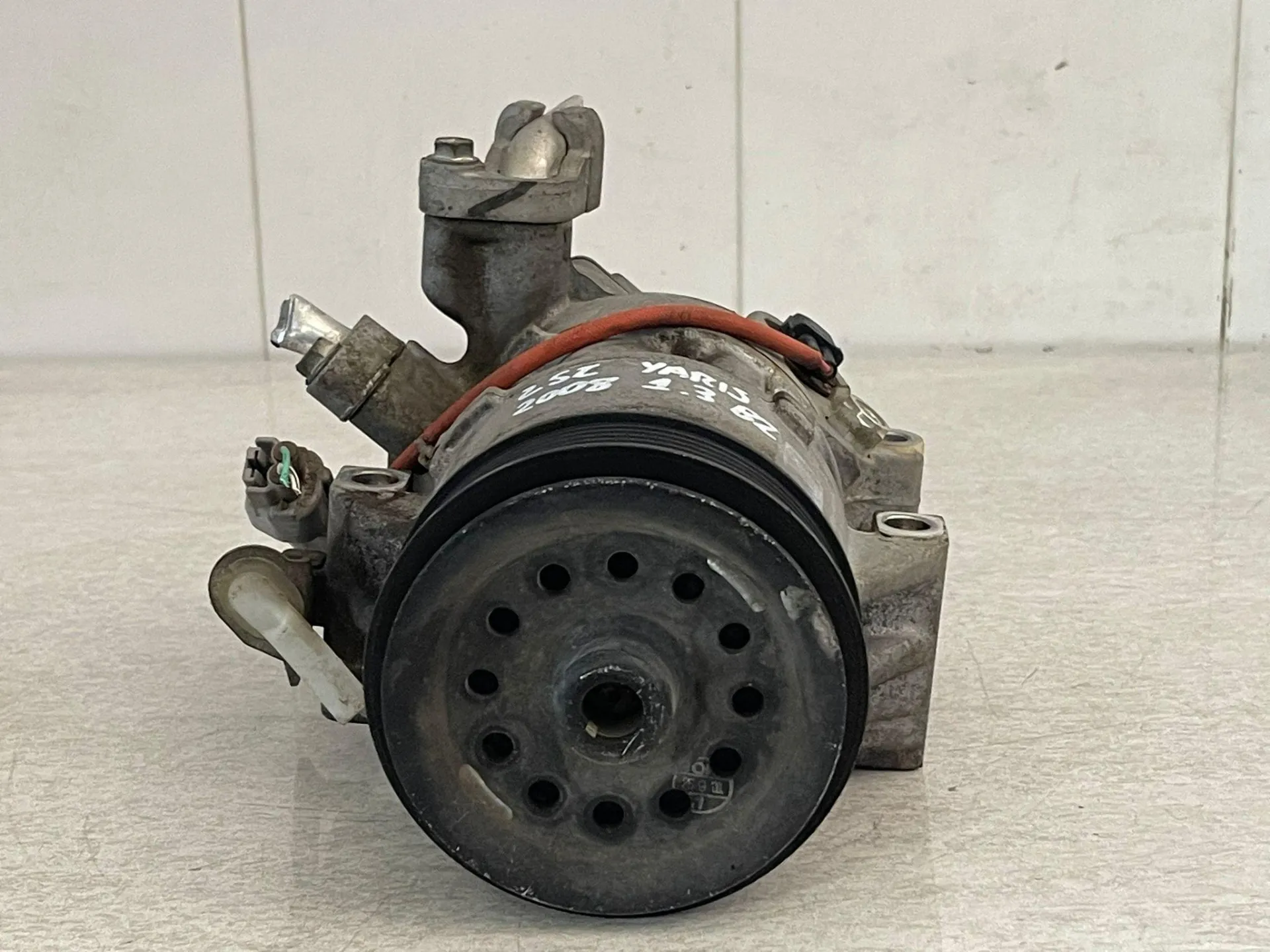 COMPRESSORE A/C TOYOTA Yaris Serie 90105W0033 Benzina 1300 (08>11)