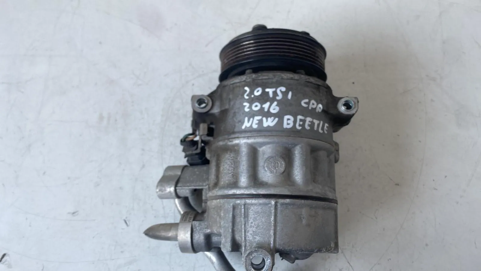 COMPRESSORE A/C con codice 1K0820808H da VOLKSWAGEN New Beetle 2° Serie con codice motore CPP/CPP Diesel 2000 (11>)