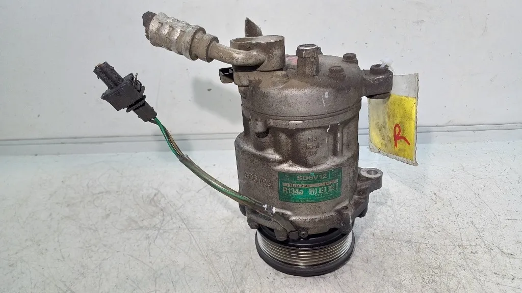 COMPRESSORE A/C VOLKSWAGEN Polo 3° Serie 6N0820803B AMF diesel 1422 (94>01)