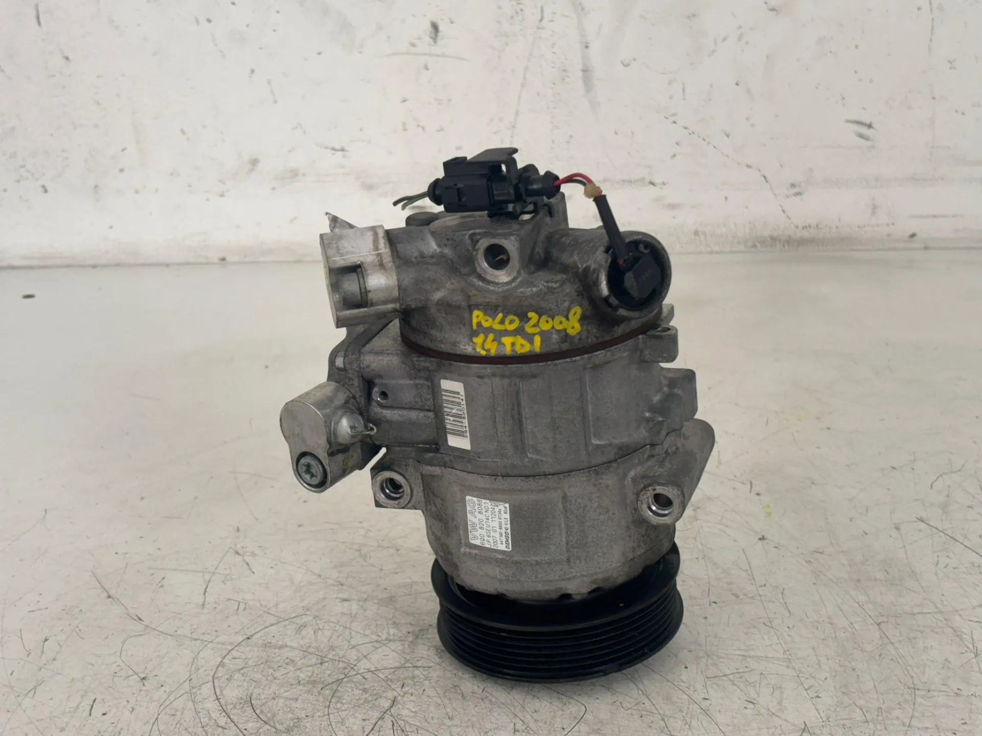 COMPRESSORE A/C con codice 6Q0820808B da VOLKSWAGEN Polo 4° Serie Diesel 1400 (01>09)