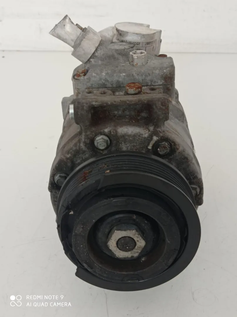 COMPRESSORE A/C con codice 7E0820803 da VOLKSWAGEN Transporter T5 4° Serie con codice motore CCH/CCH Diesel 2000 (09>)