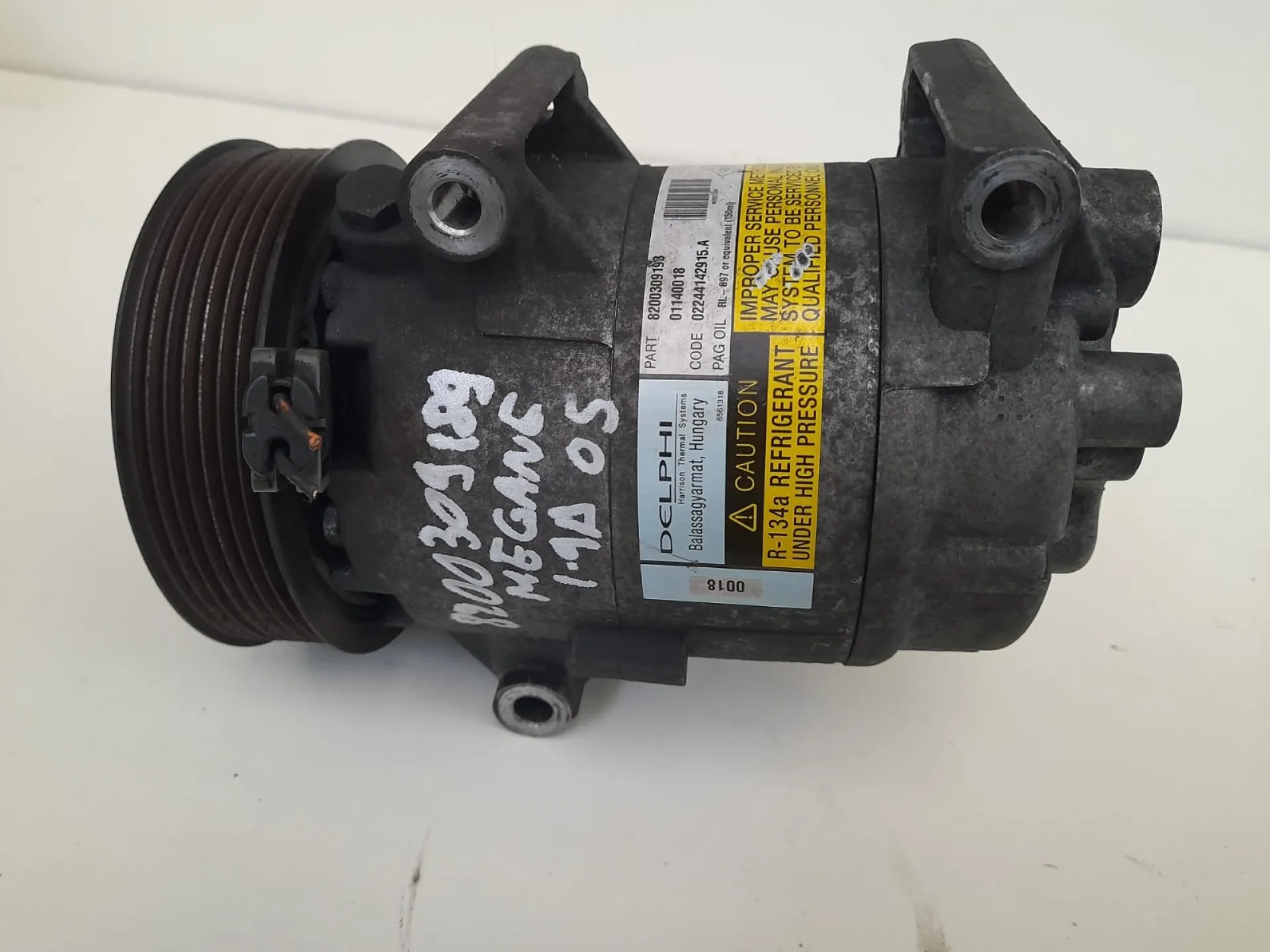 Compressore clima Renault Megane 1.9 D del 2005 CODICE RICAMBIO : 8200309189