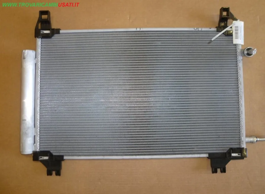 CONDENSATORE A/C BZ TOYOTA YARIS (XP130)