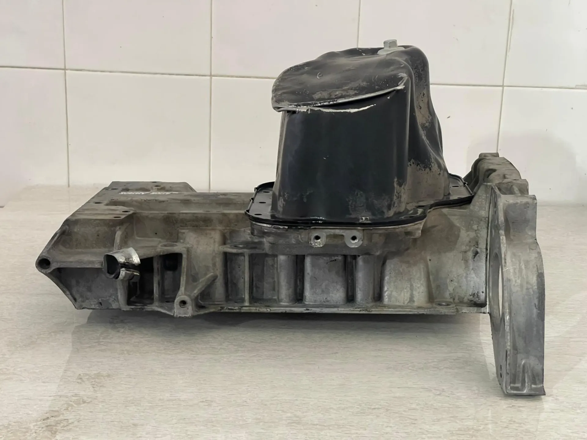 COPPA OLIO MOTORE con codice 4H2Q6U0004 FB da LAND ROVER Range Rover SPORT Diesel 2700 (05>13)