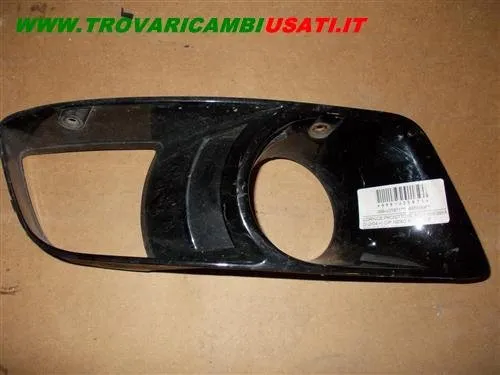 CORNICE PROIETTORE FENDINEBBIA D.(2/04->) C/P NERO MET ALFA ROMEO 156 (932-X1)