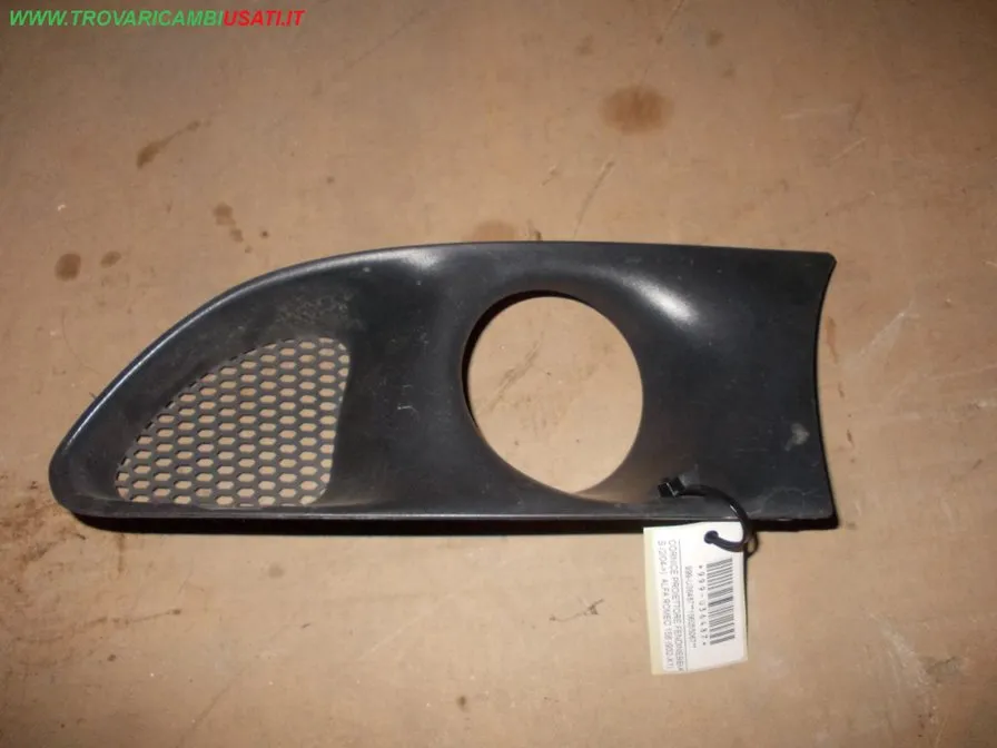 CORNICE PROIETTORE FENDINEBBIA S.(2/04->) ALFA ROMEO 156 (932-X1)