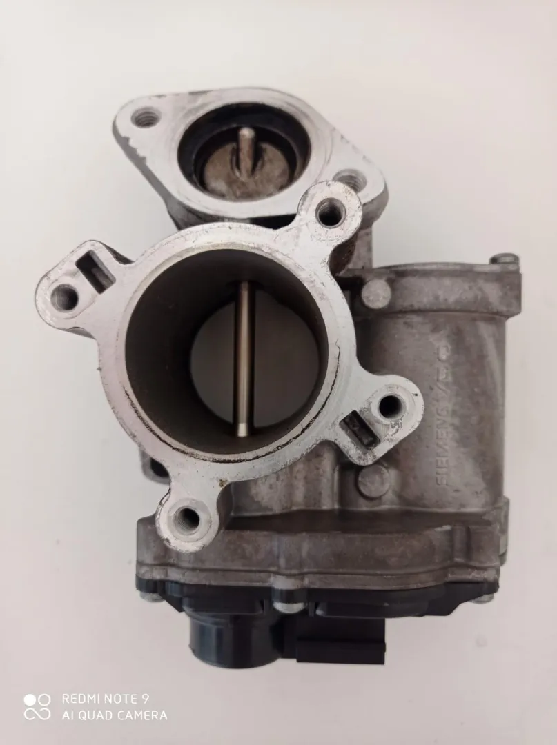CORPO FARFALLATO con codice 8200693739 da NISSAN Qashqai 1° Serie Diesel 2000 (06>09)