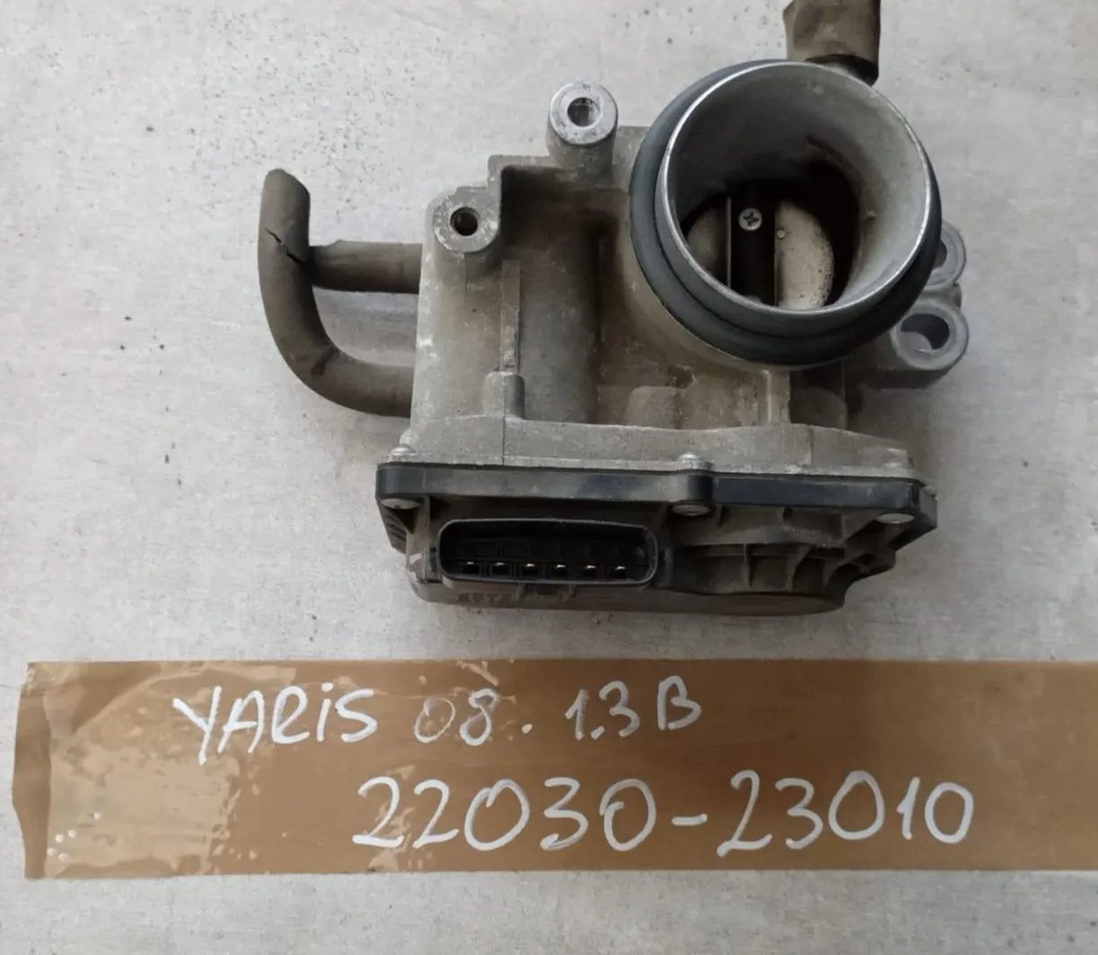 Corpo farfallato Toyota Yaris 1.0 B del 2008 CODICE RICAMBIO : 22030-23010